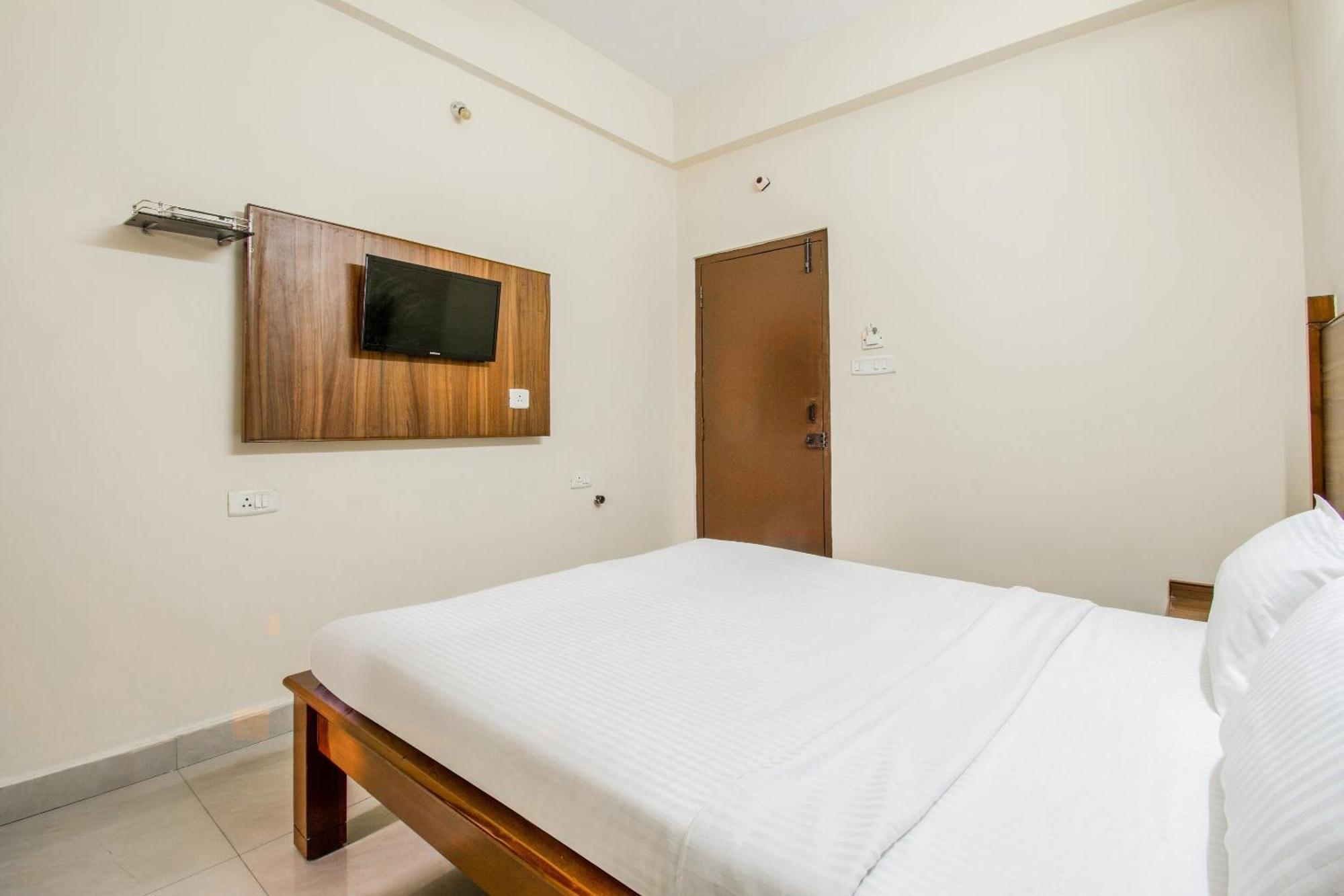 Hotel O Ssg Residency Visákhapatnam Kültér fotó